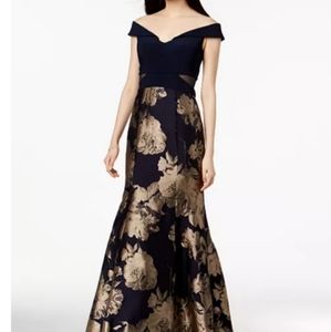 Xscape Off the Shoulder Mermaid Dress Never Worn